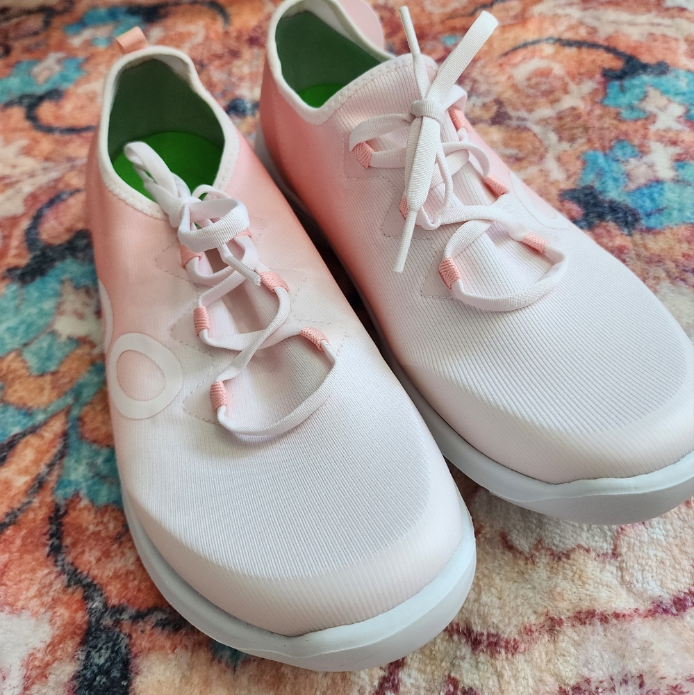 NWT oofos sport ls women - pink mutare